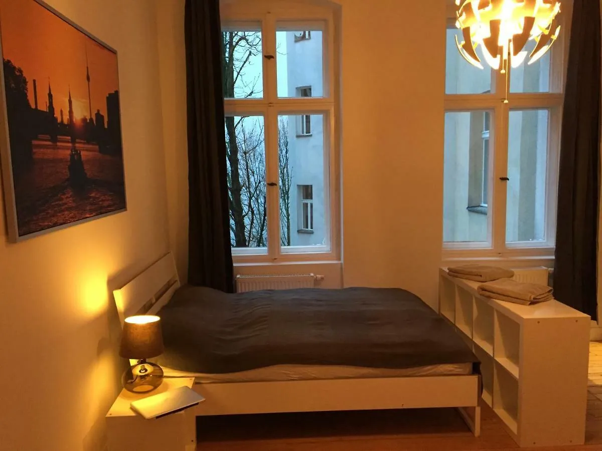 Modernes Apartment Am Viktoria Luise Platz Berlin